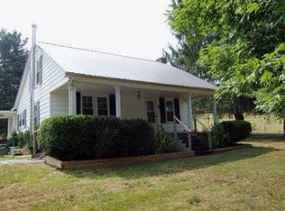 1183 Moody Rd, Byrdstown, TN 38549