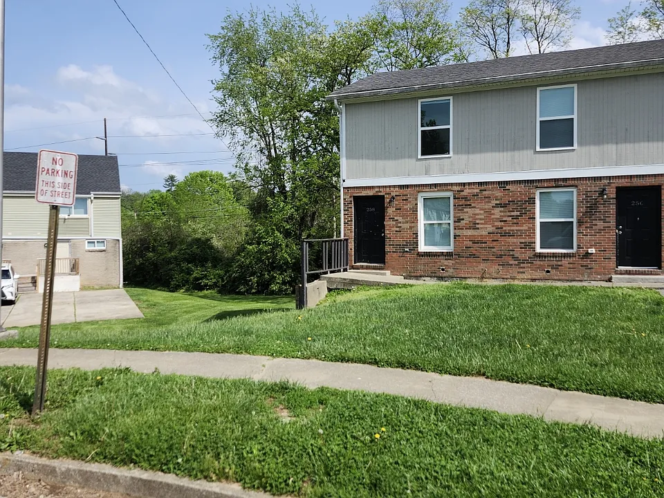 258 Landings Dr #258