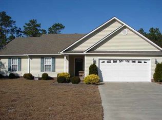103 Saint Augustine Dr, Cape Carteret, NC 28584