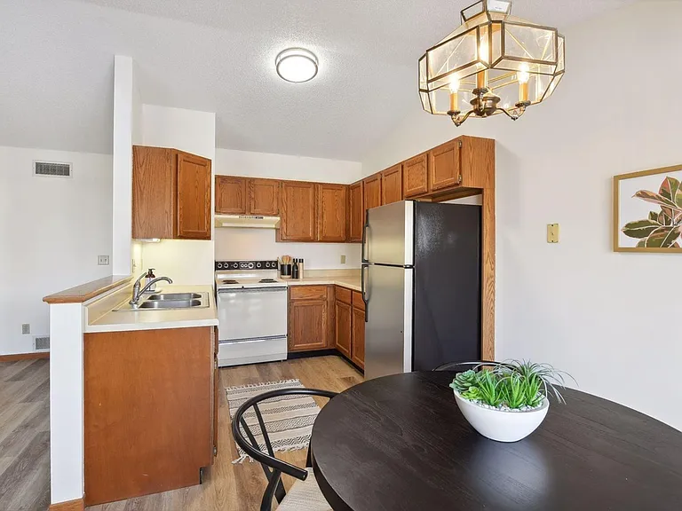 3335 Nevada Ave N #3503 — Photo 9