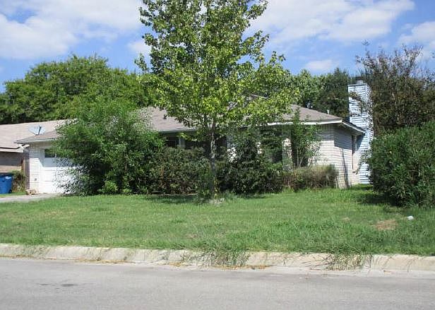 2nd image of 1739 Belmead Dr