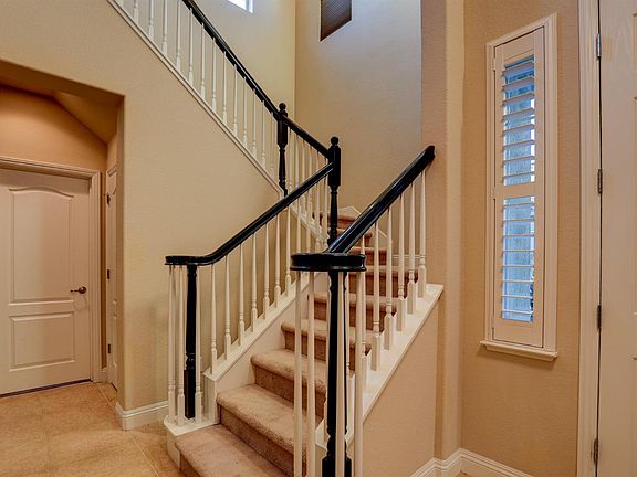 4th image of 937 Browning Ln