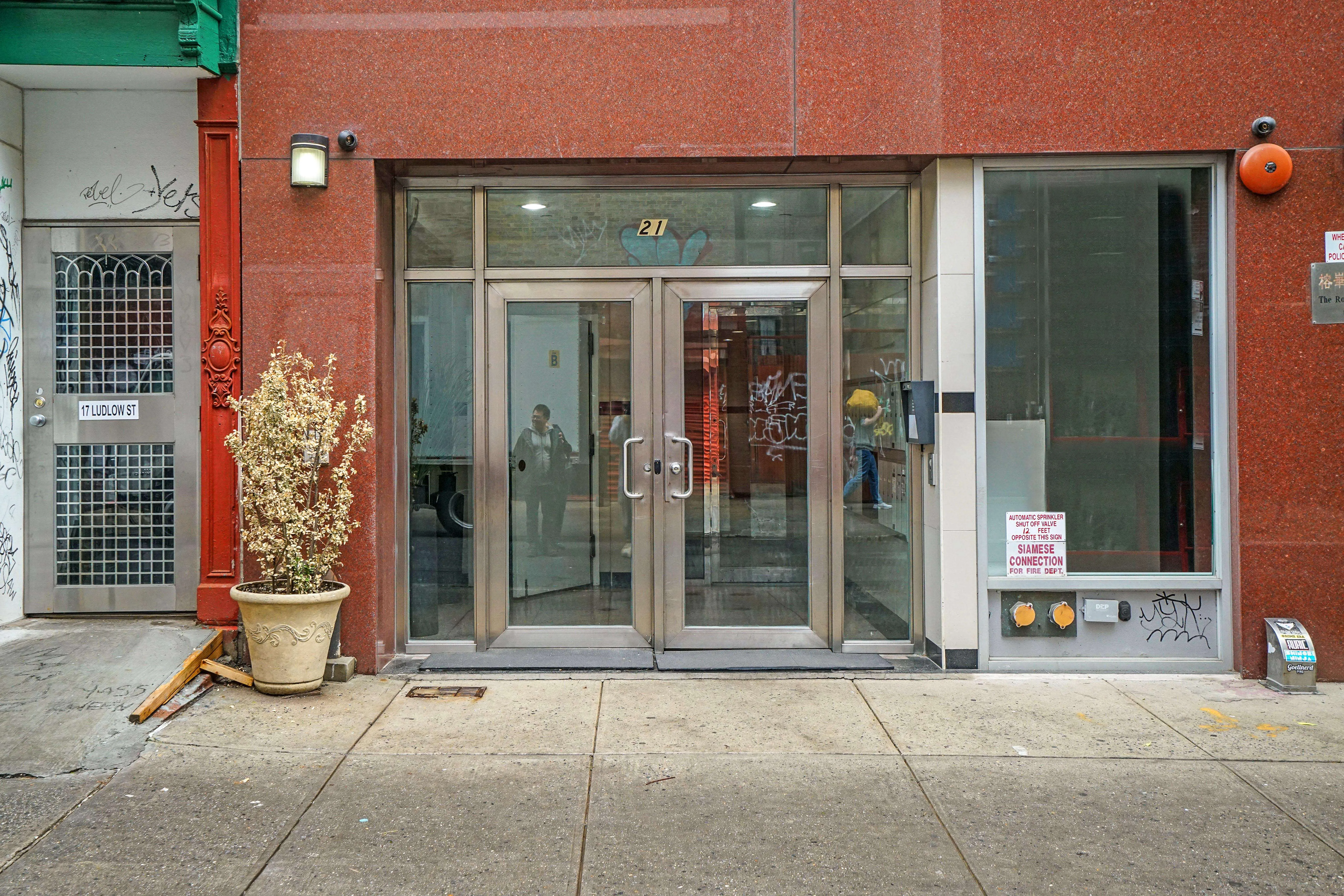 109 Ludlow Street in Lower East Side : Sales, Rentals
