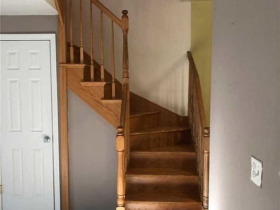 3rd image of 2120 21st Ave