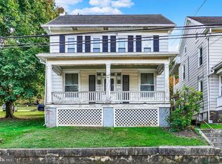 61 E Main St, Windsor, PA 17366
