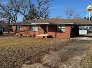 52 Zumstein Ave, Ariton, AL 36311