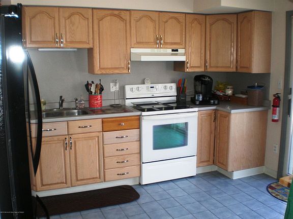 5th image of 1318 Stanley Dr