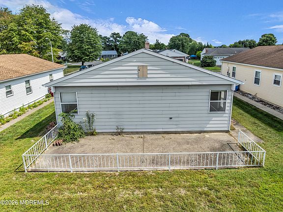 5th image of 24 Merrilee Lane