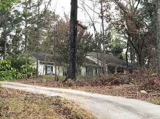 217 Sweetbriar Dr, Demorest, GA 30535