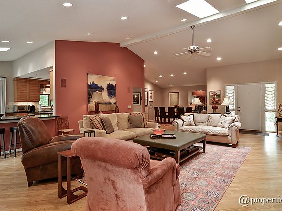 Kitchen/Living Room