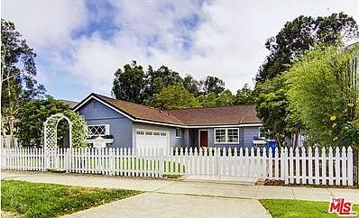 1st image of 815 Alma Real Dr