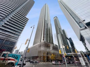 10 York St #5307, Toronto, ON M5J 0E1