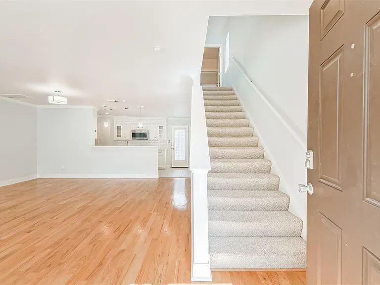 738 Redwing Place Dr — Photo 8