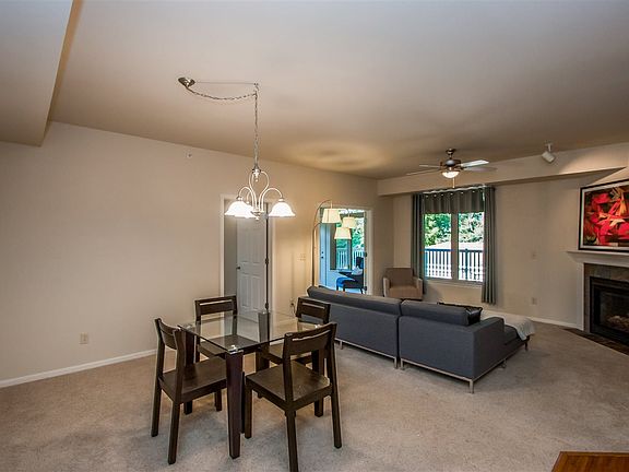 5th image of 537 N 1st Ave