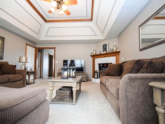 4th image of 298 Early Wyne Dr