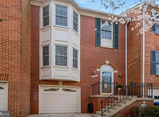 6331 Crooked Oak Ln, Falls Church, VA 22042