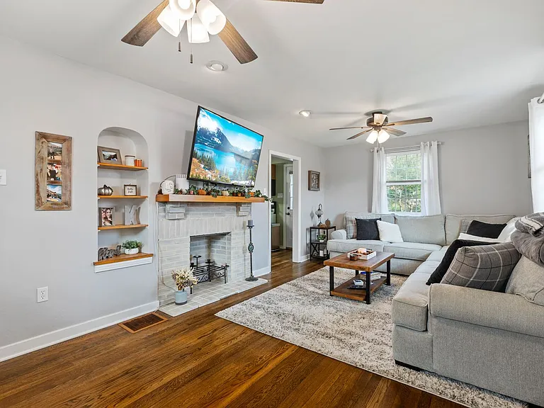 3331 Wallace Dr — Photo 5