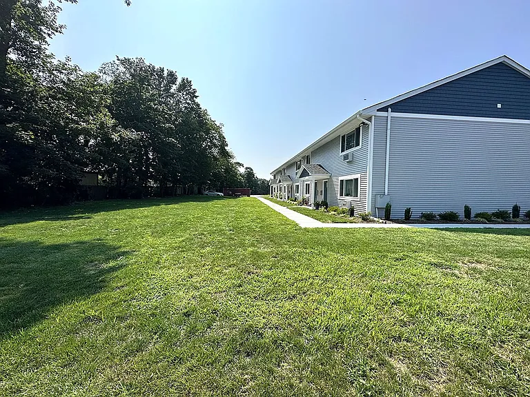 Brookwood at Sayville — Photo 11