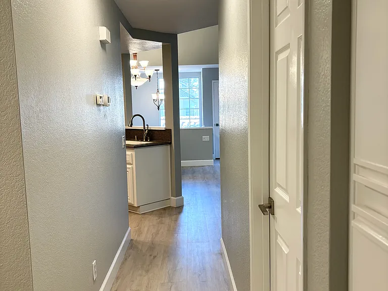 1006 S Dewcrest Dr — Photo 15