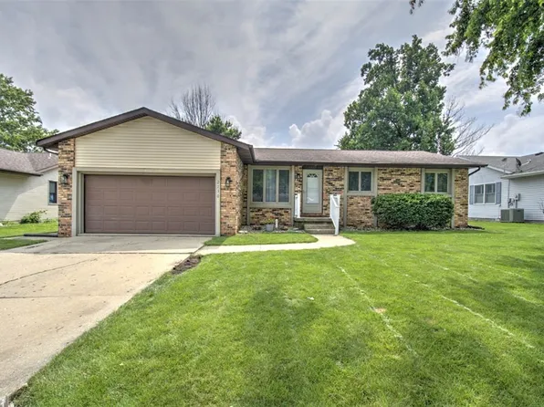 2730 Mill River Pl, Decatur, IL 62521