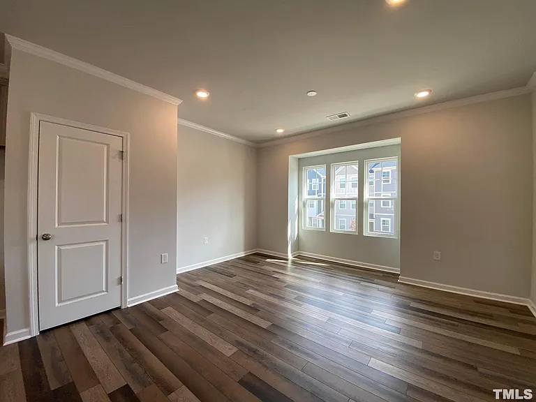 746 Gimari Dr — Photo 12