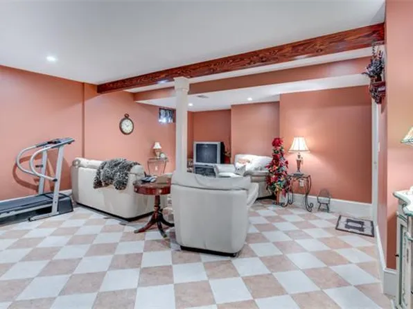 17 Webster St, Malden, MA 02148