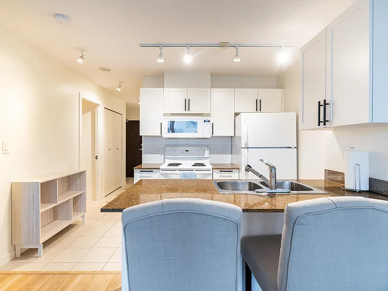 938 Smithe St #2117 — Photo 7