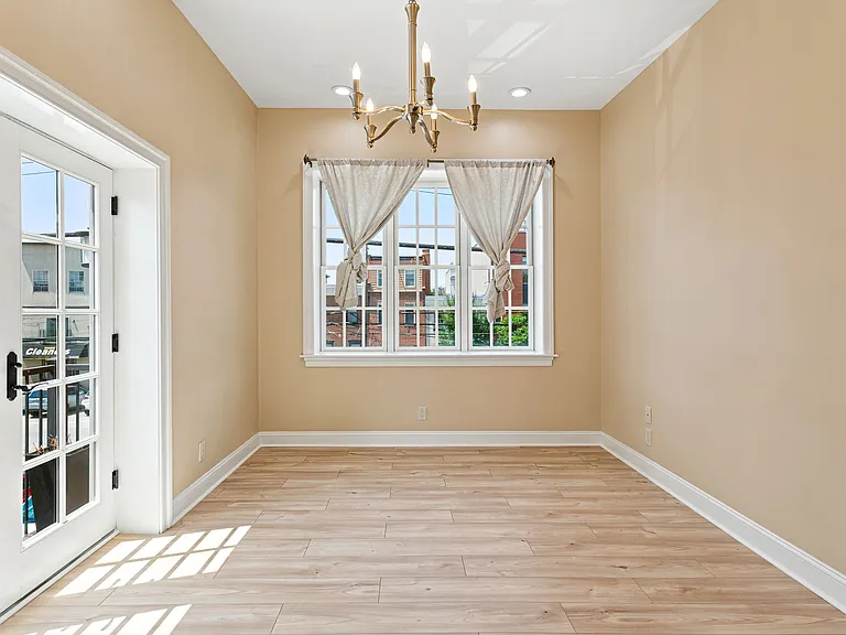 2355 E York St #A — Photo 21