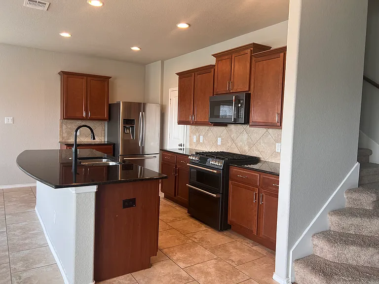 9038 Kissena Park — Photo 13