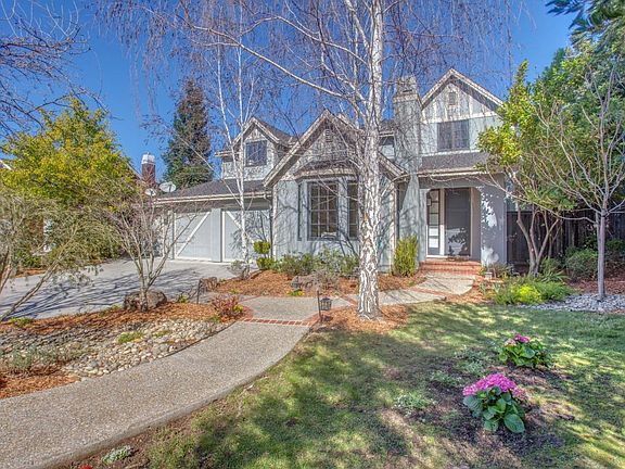 3rd image of 10465 Madrone Ct