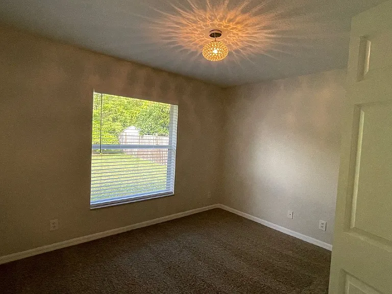 517 SW Paar Dr — Photo 19