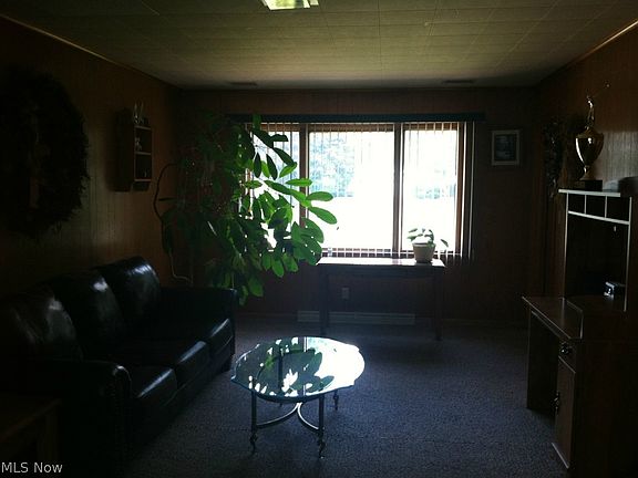 3rd image of 1360 Waverly Dr NW