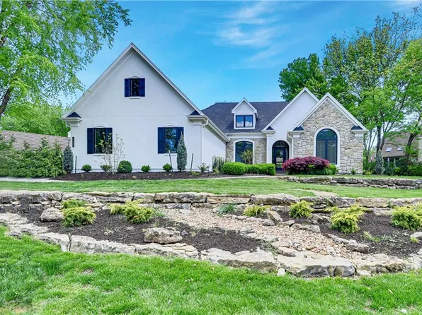 17045 S Highland Ridge Dr, Belton, MO 64012