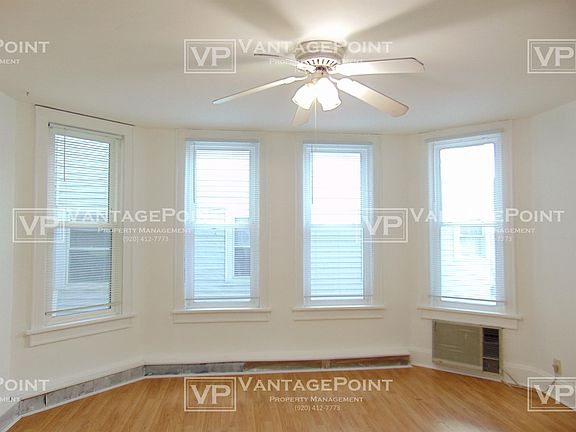 3rd image of 300 S Oakland Ave