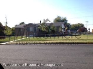 404 SE Highland Park Dr, College Place, WA 99324