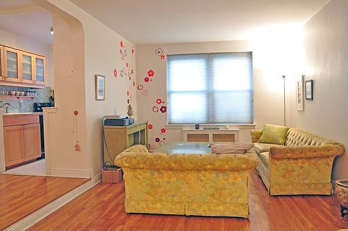 1st image of 160 W 85th St APT 1G