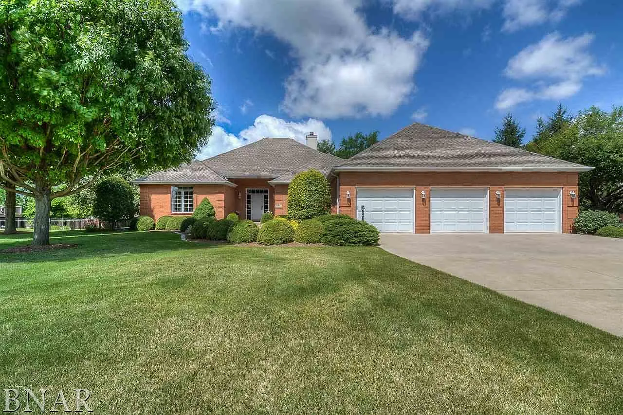 2106 Berry Ln photo 1