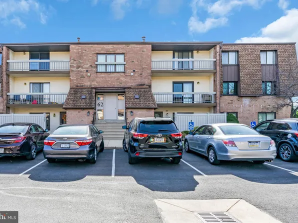 62203 Delaire Landing Rd, Philadelphia, PA 19114