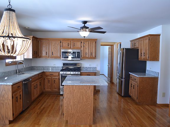 4th image of 22145 Heritage Dr