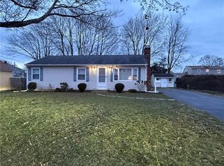 53 Whipple Ave, Barrington, RI 02806