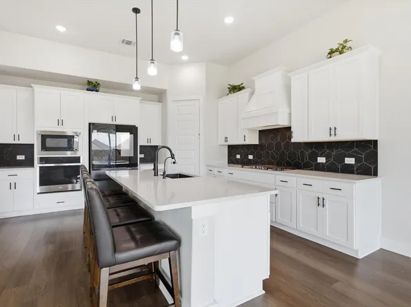 126 Nora Ln, Hickory Creek, TX 75065