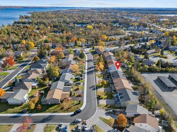 21 Birch Cres, Kawartha Lakes, ON K0M 1A0