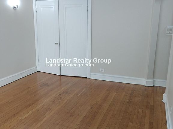 3rd image of 1920 W Morse Ave APT 2S