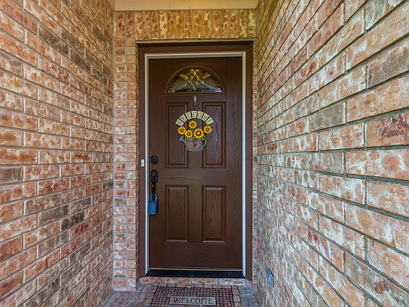 4th image of 13123 Almond Bend Dr