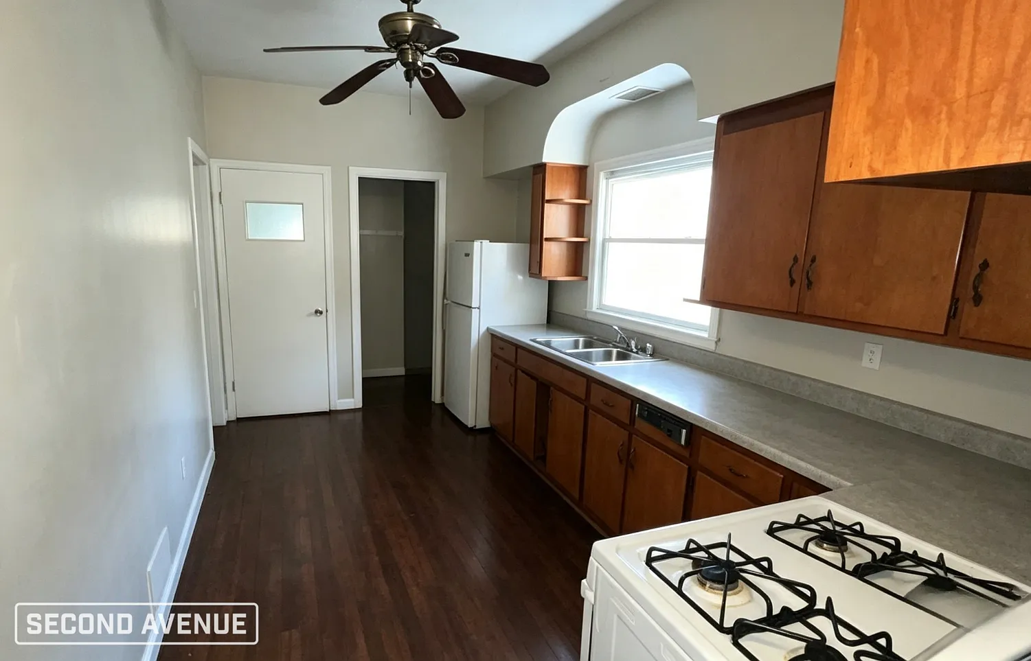4 bed, 1.0 bath, 1920 sqft, $1,999 — Photo 4