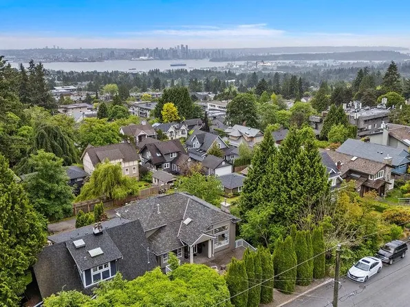 163 East St, Vancouver, BC V7N 1L1
