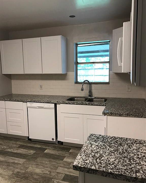 1st image of 124 W 5th St