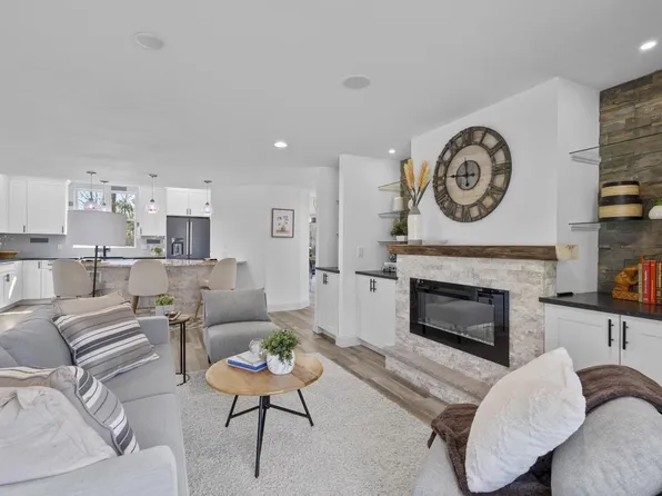 623 Summit Road, Madison, WI 53704