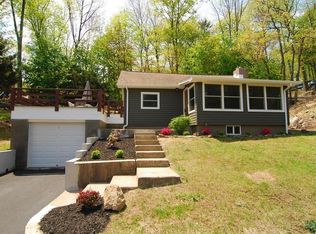 22 Wildwood Shores Dr, Hopatcong, NJ 07843