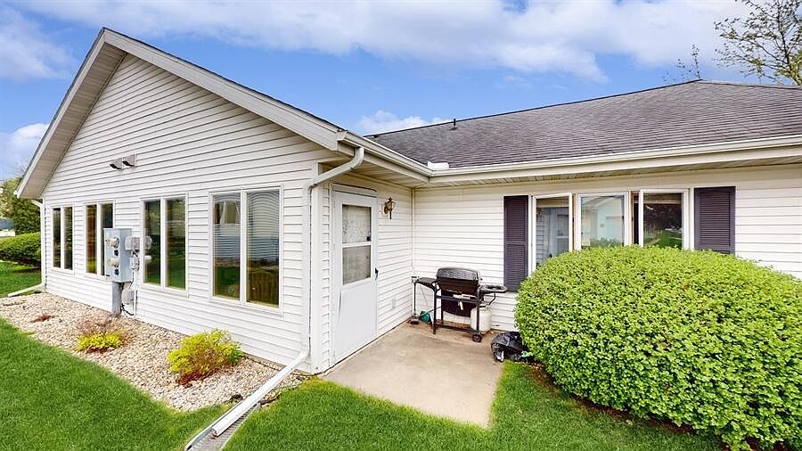 614 Westbury LANE, Delavan, WI 53115 | Zillow